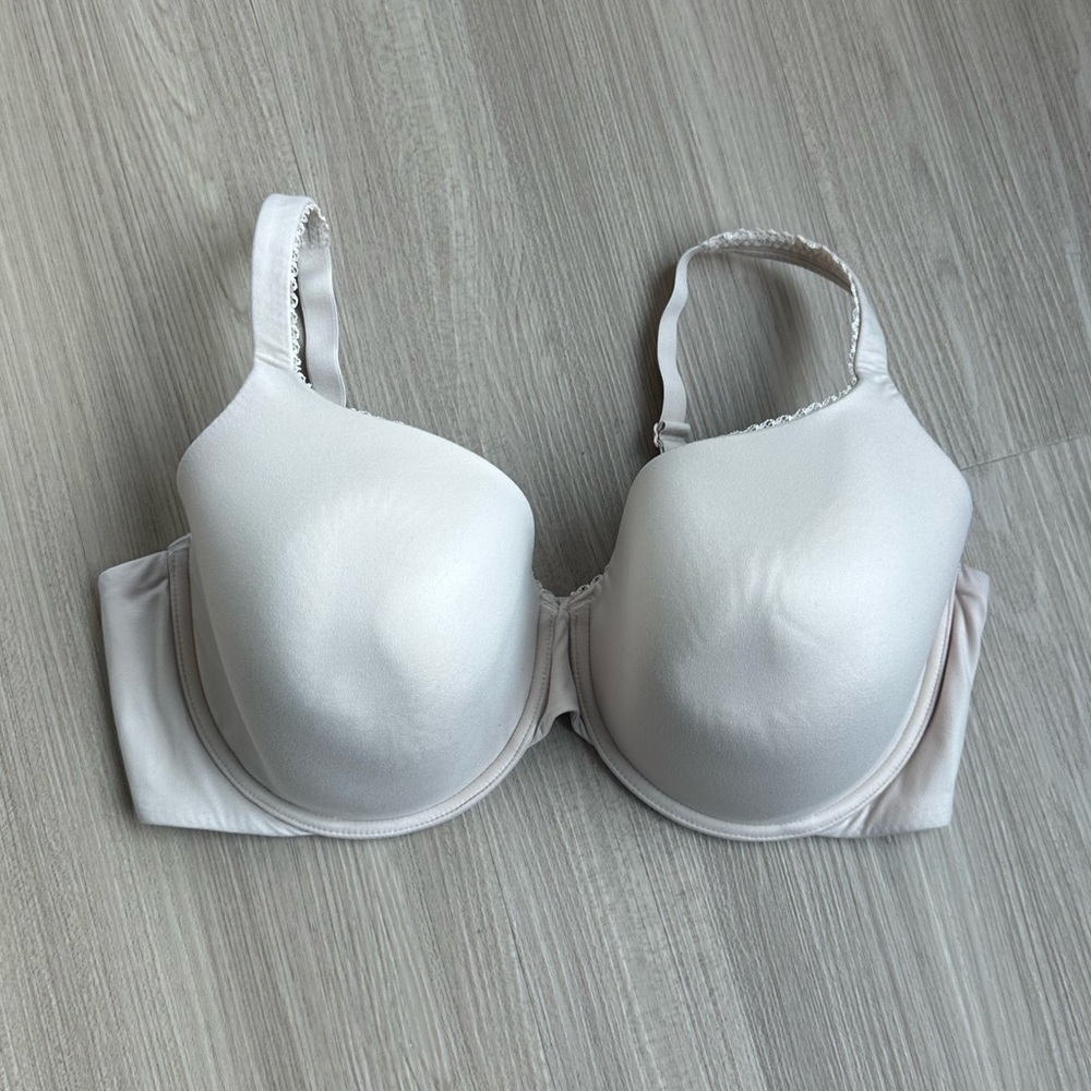 Victoria Secret - body by victoria lined perfect coverage 40DDD
